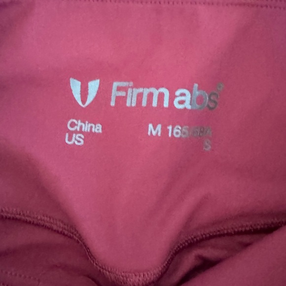 Women's Burgundy Cargo Leggings - Picture 3 of 5